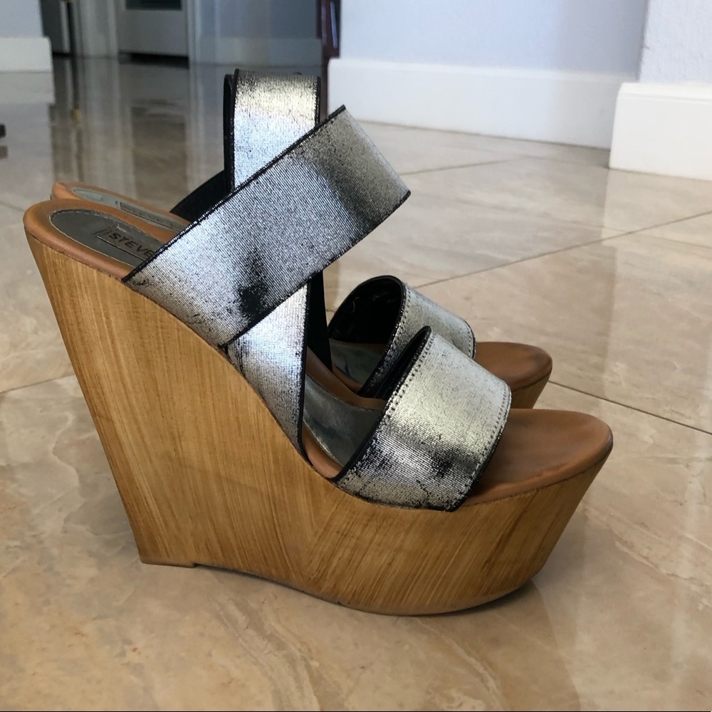 Steve Madden Metallic Wedges